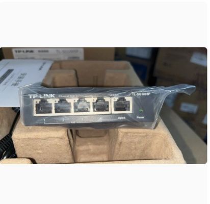 Компактный и мощный 4-портный коммутатор сети POE TL-SG1005P с внешним источником питания
